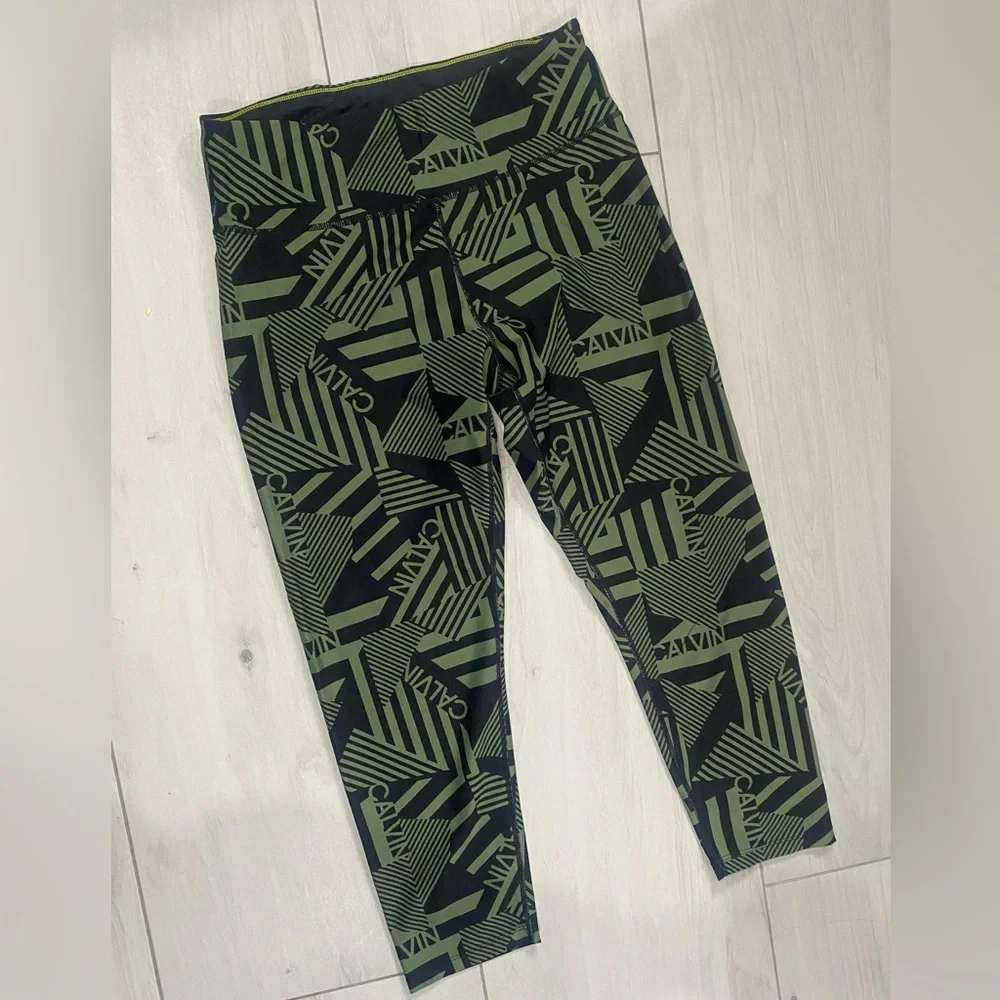 Calvin Klein women Black and Green Graphic Leggings - Picture 1 of 4